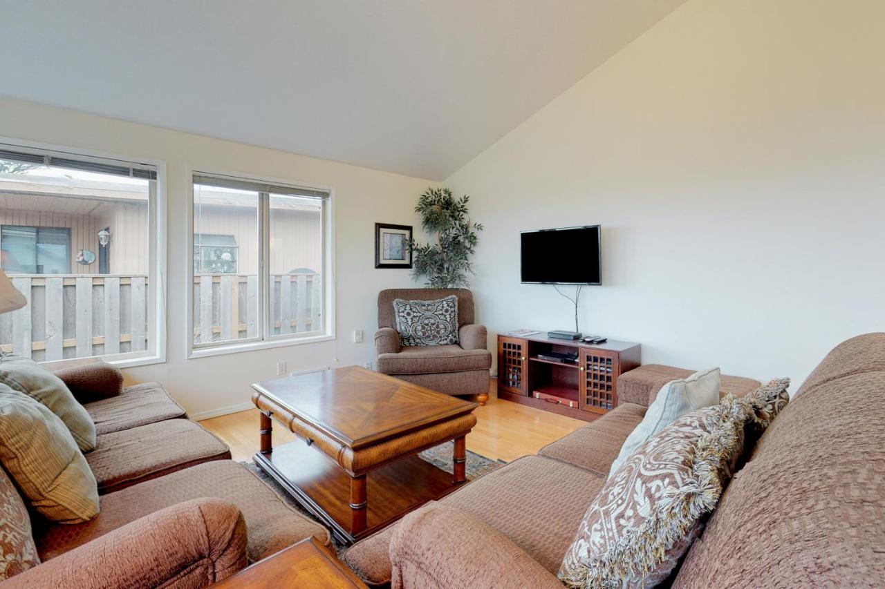 Newport'S Cypress Oceanview Home Kültér fotó